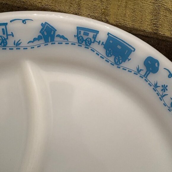 Vintage Set of 2 Pyrex Blue Trains Milk Glass Children's Divided Plates - Picture 4 of 7